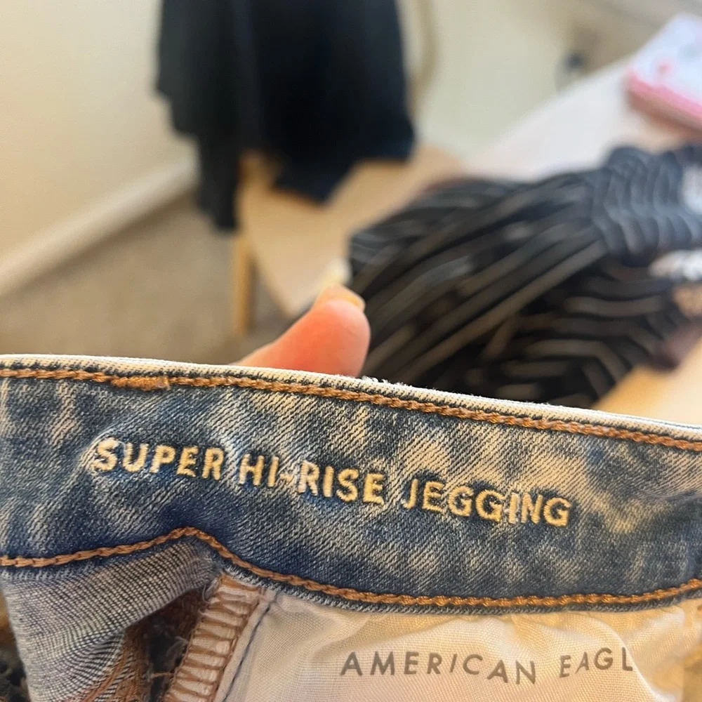 American Eagle Super high rise Jeggings size 4 - Picture 4 of 6
